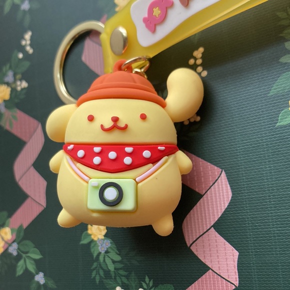 Pompompurin Keychain - Picture 3 of 4